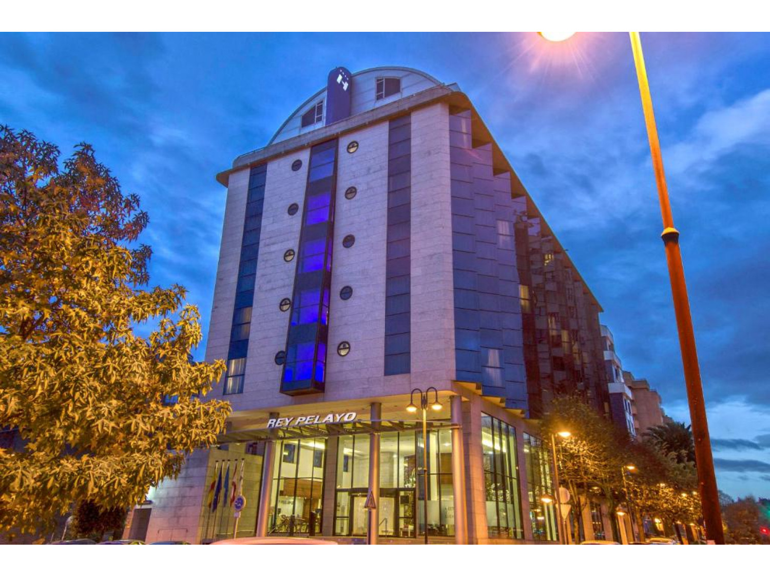 HOTEL ZENTRAL GIJÓN REY DON PELAYO 4****
