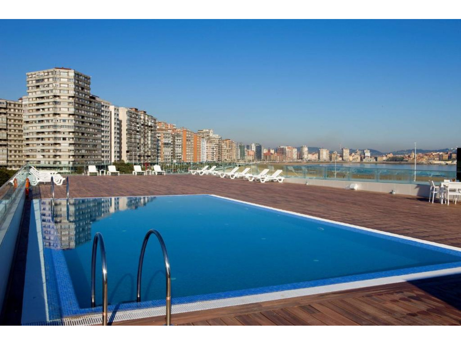 NH GIJÓN ****