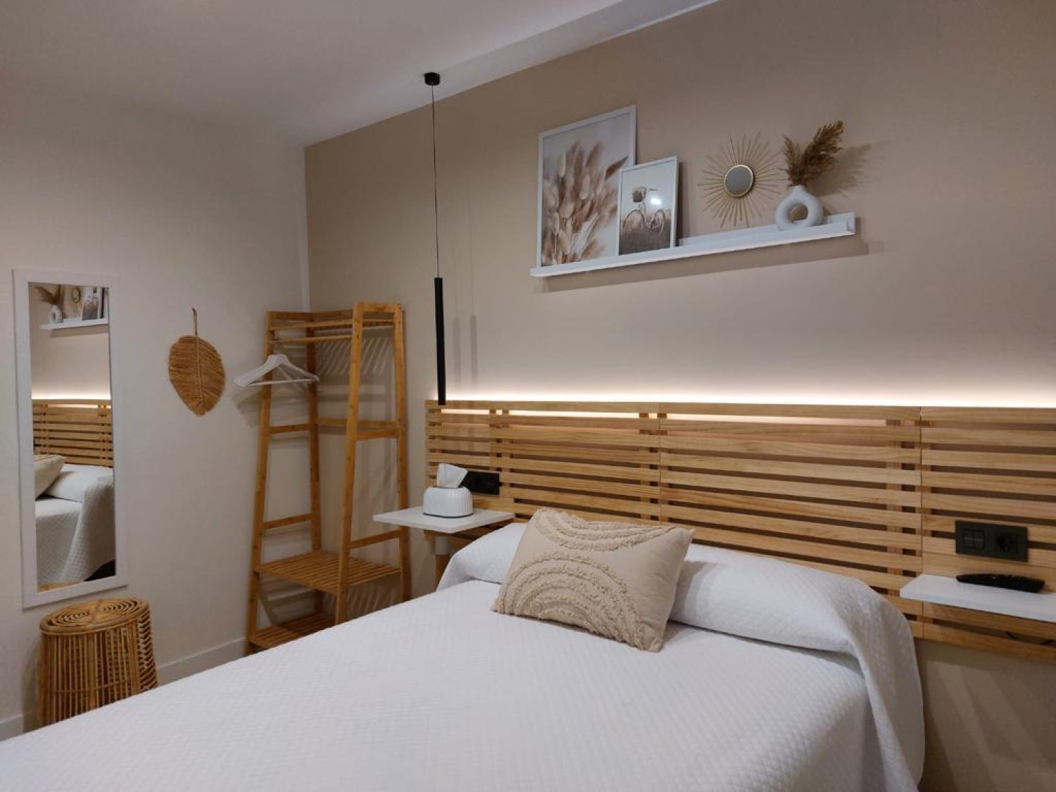 HOSTAL CABEZAS - OVIEDO