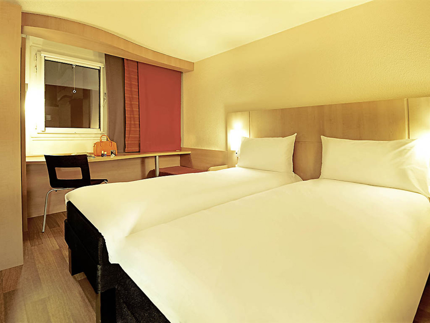 HOTEL IBIS OVIEDO **